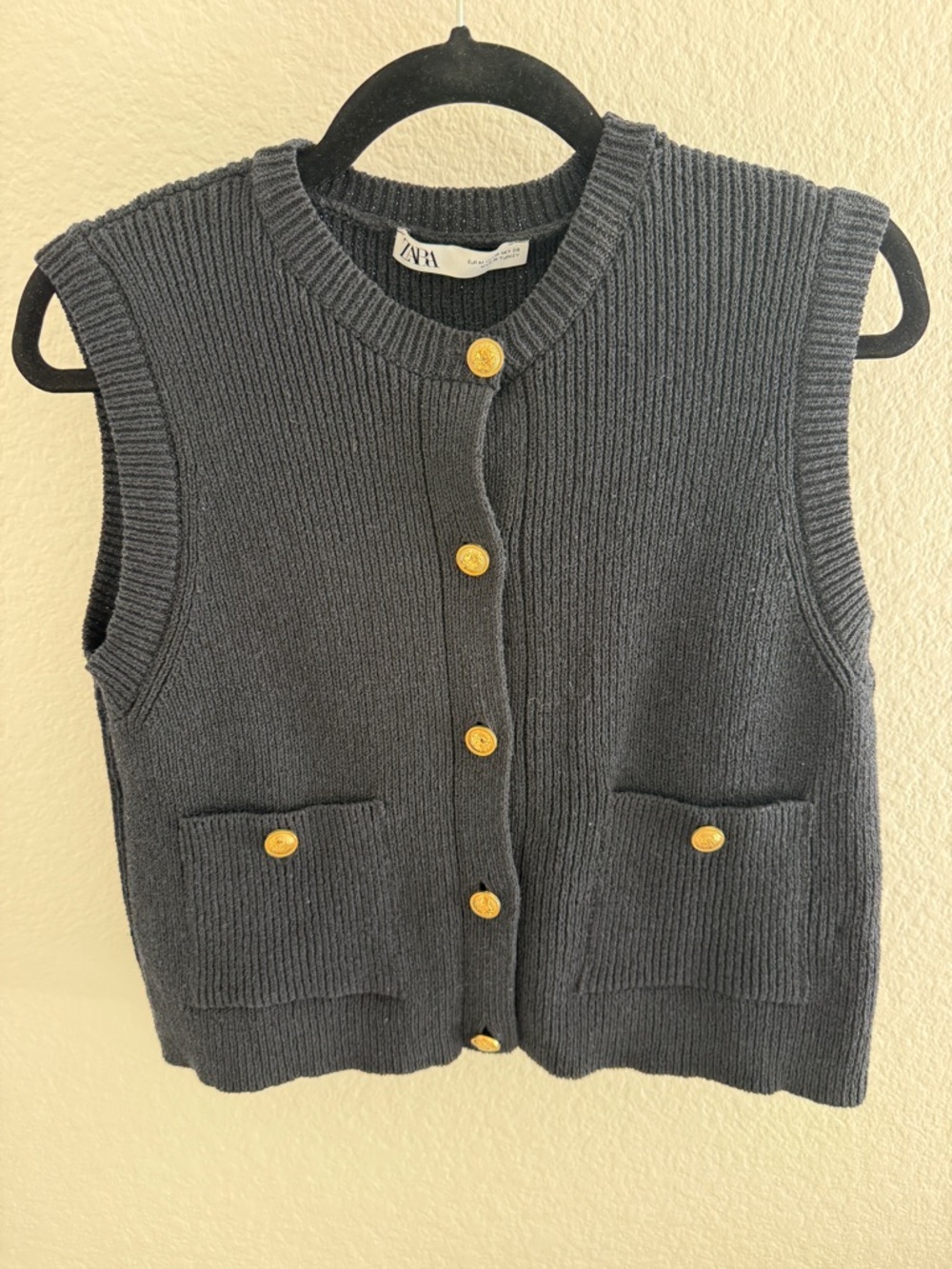Zara Charcoal Ribbed Sleeveless Cardigan with Gold Buttons
